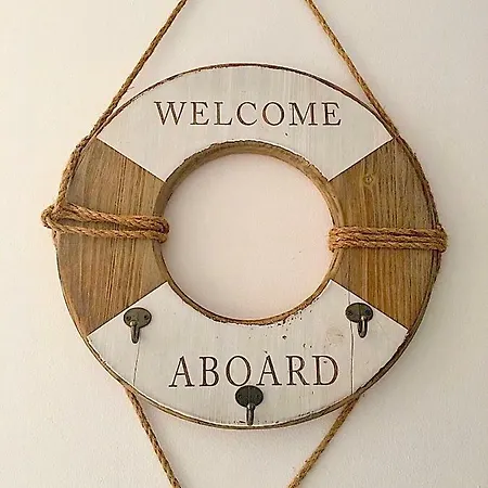 Apartment On The Beach *